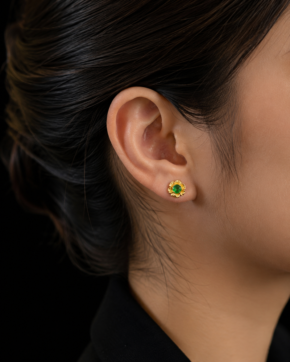 Elegant Gold Floral Stud Earrings