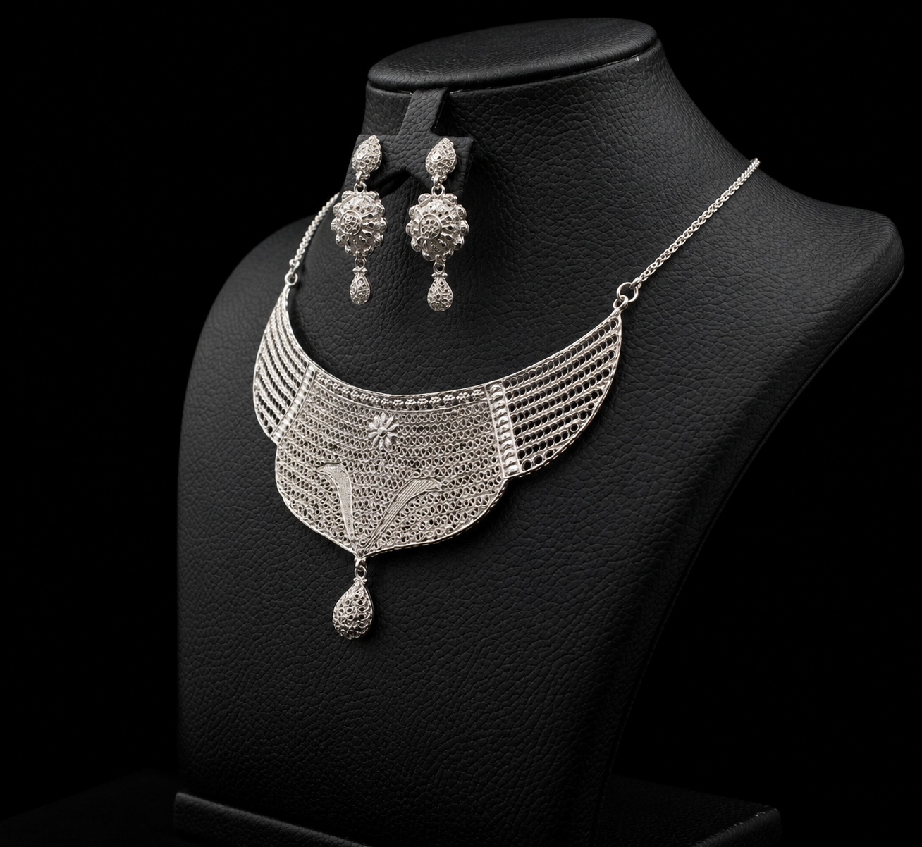 925 Sterling Silver Designer Necklace Set 24.8 gram