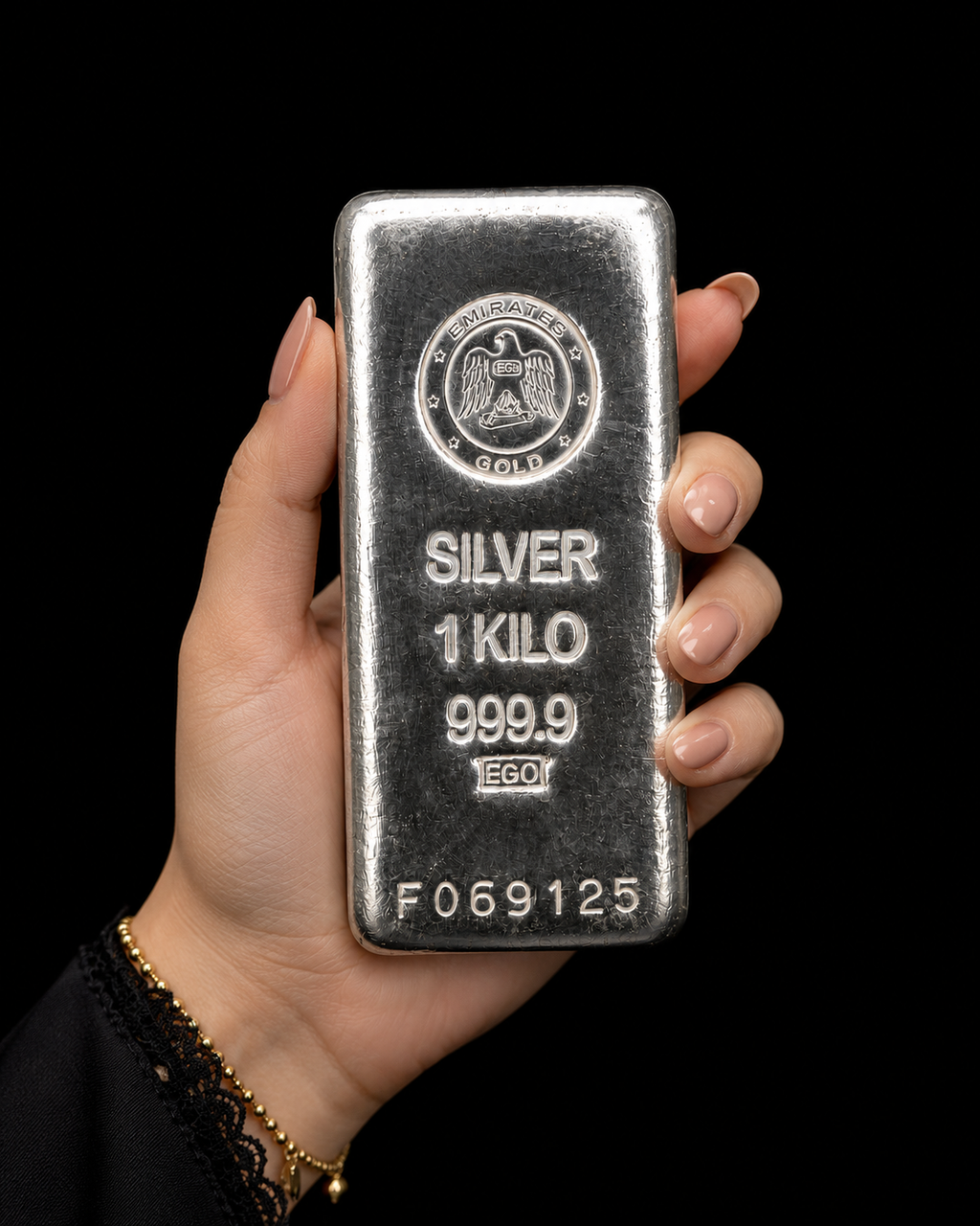 Emirates Gold 1 KG Fine Silver Bar (999.9 Pure) – Premium Investment Bullion