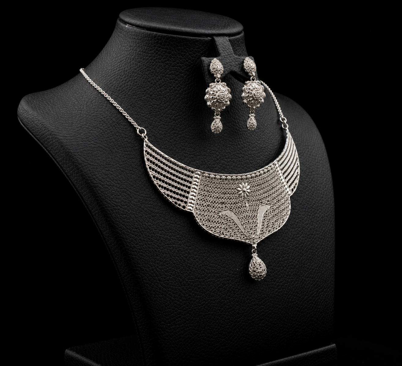 925 Sterling Silver Designer Necklace Set 24.8 gram