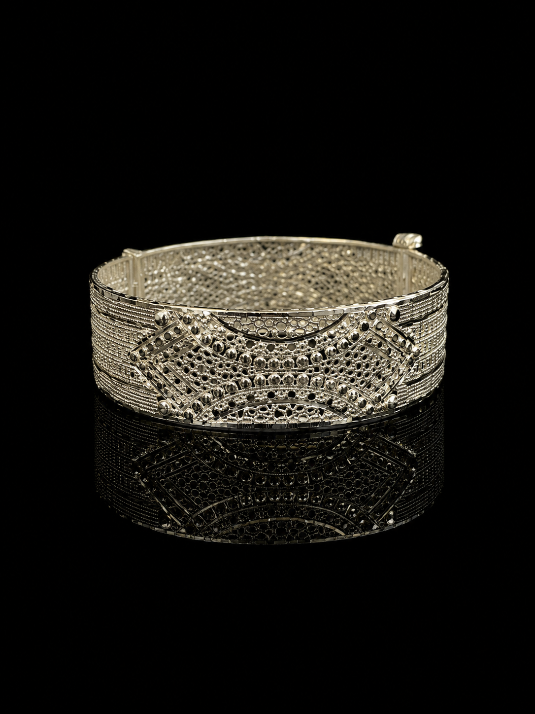 Elegant Designer Silver Bangle 49.4 gram