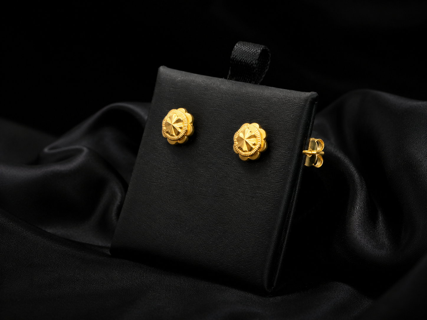Elegant 22K Gold Floral Stud Earrings