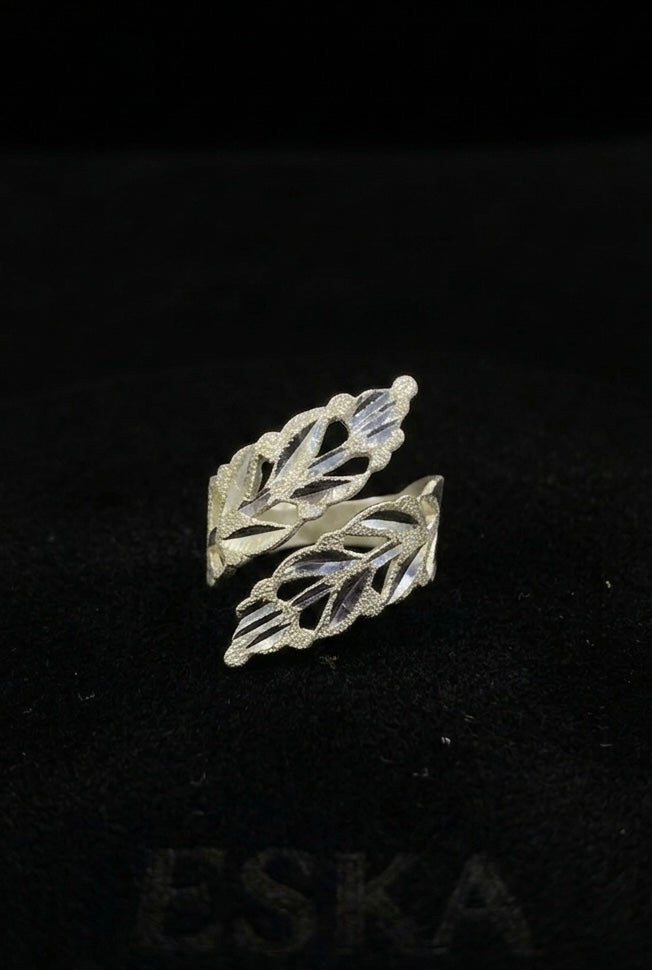925 Sterling Silver Leaf Adjustable Ring 6.4 gram